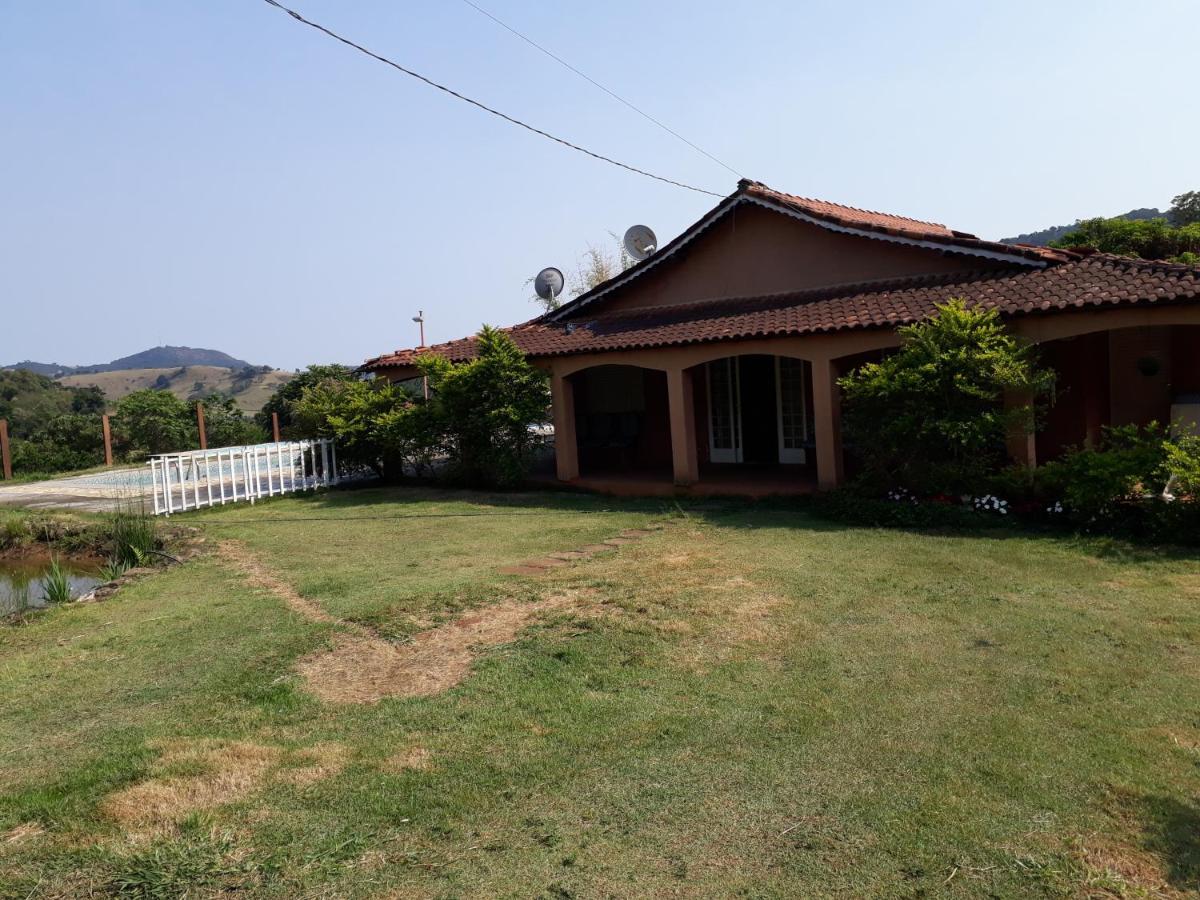 Sitio Lirio Do Vale- Munhoz, Mg 빌라 외부 사진
